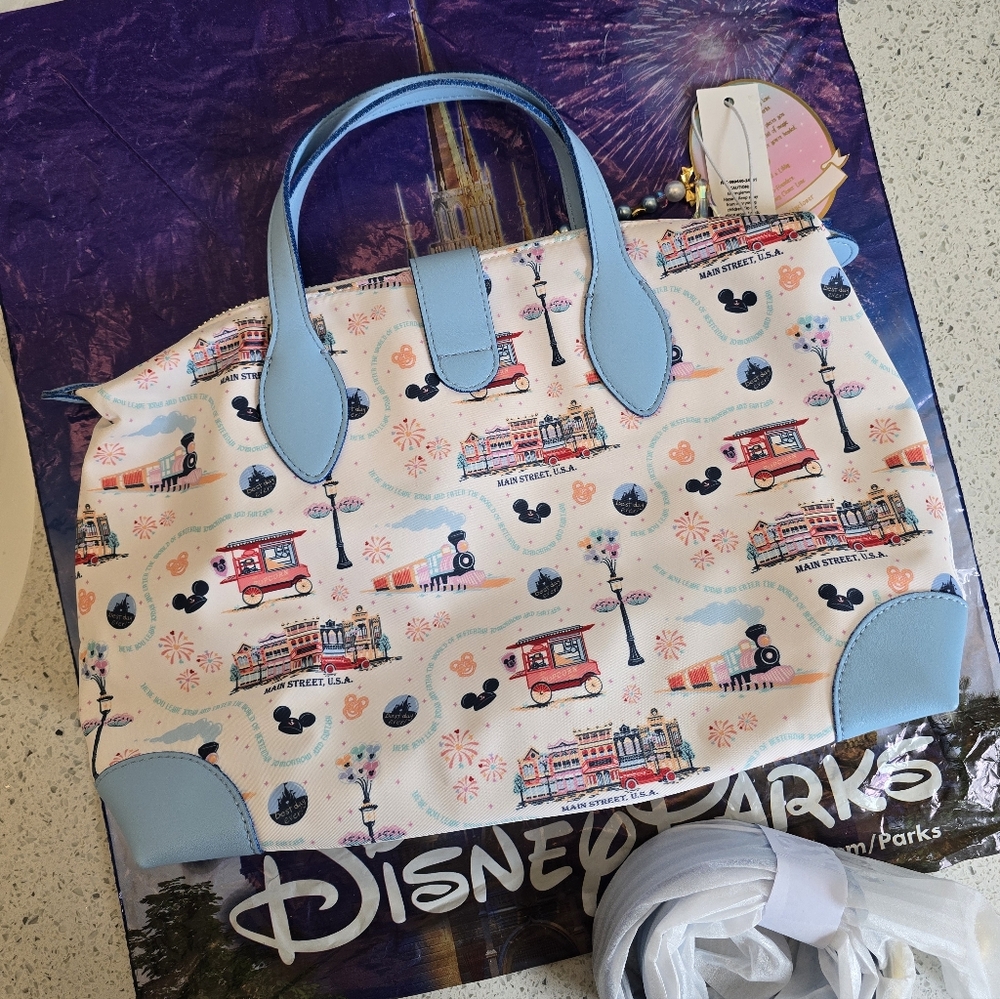 SOLD ♡ | Disney Pouchette Crossbody - Picture 9 of 14